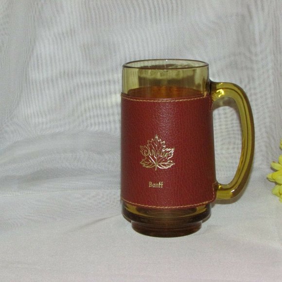 Beer Mug BANFF Vintage Gold Glass Faux Leather Sleeve Souvenir - Picture 9 of 11